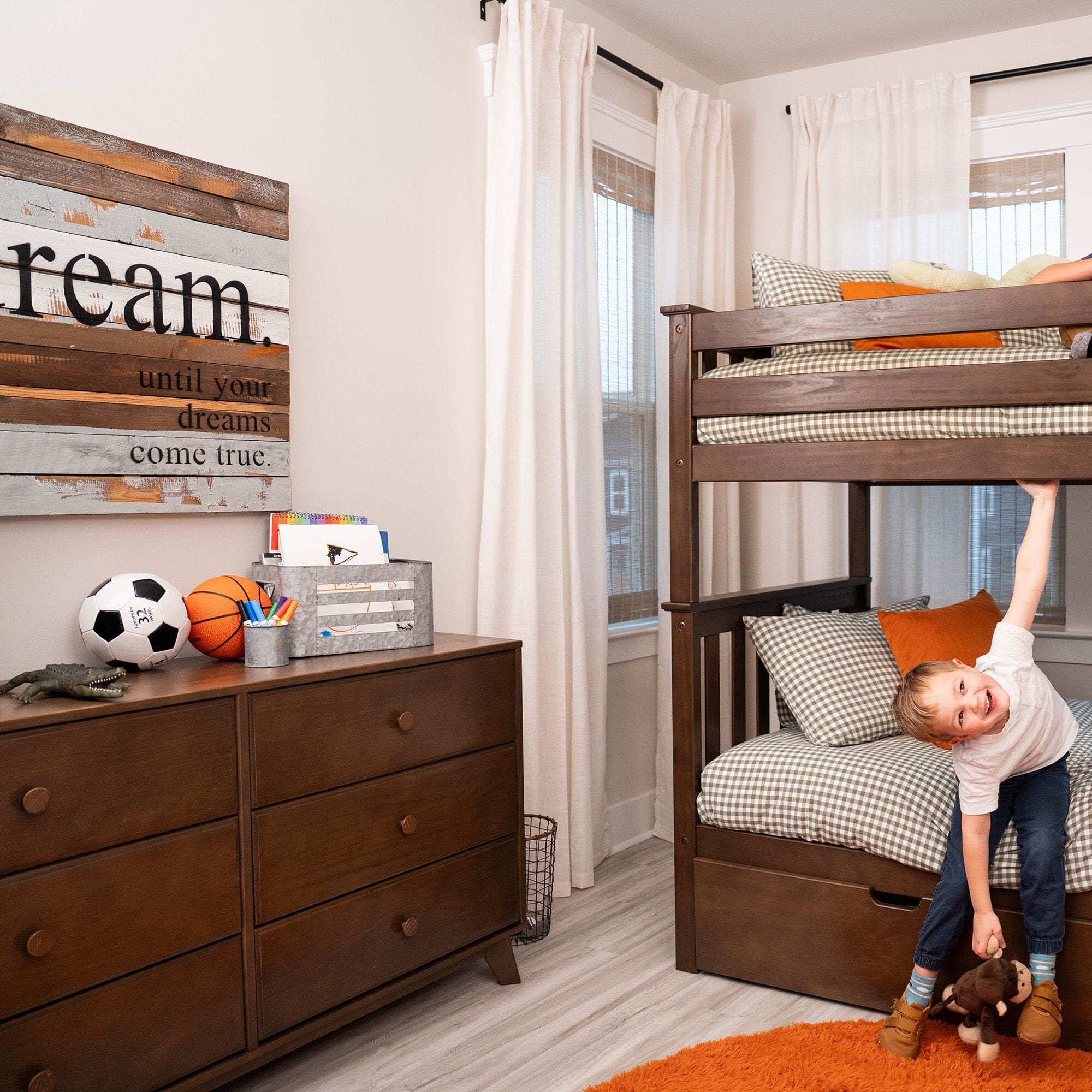 Classic 6-Drawer Dresser - Image 33