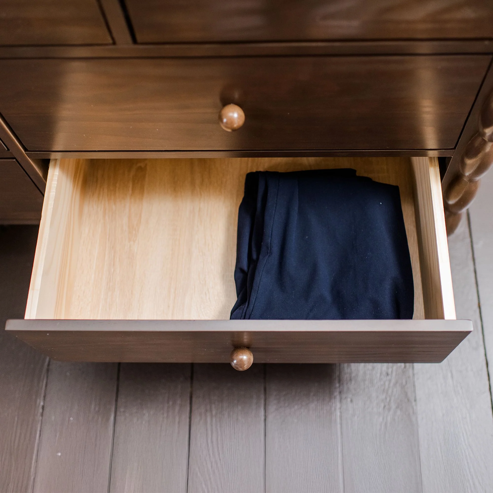 Jenny 7-Drawer Dresser - Image 21