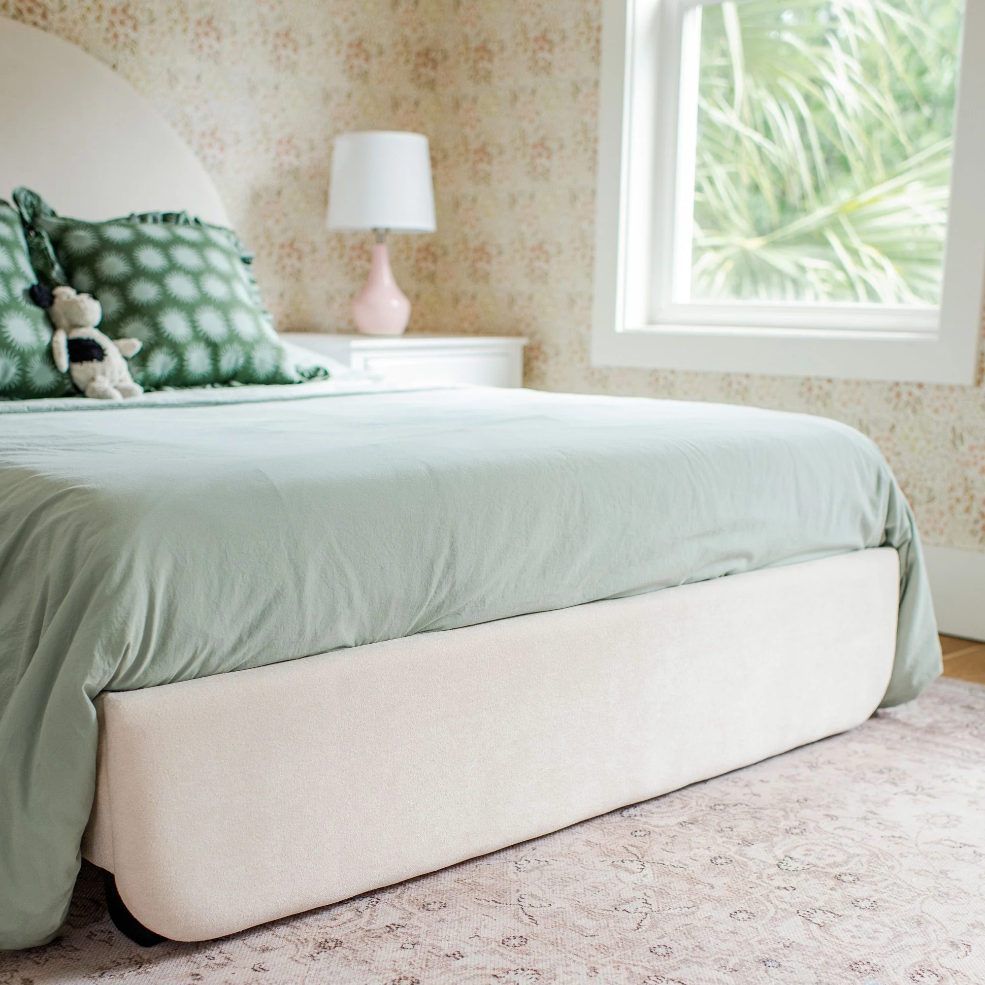 Kenzie Upholstered Full Bed - Image 19