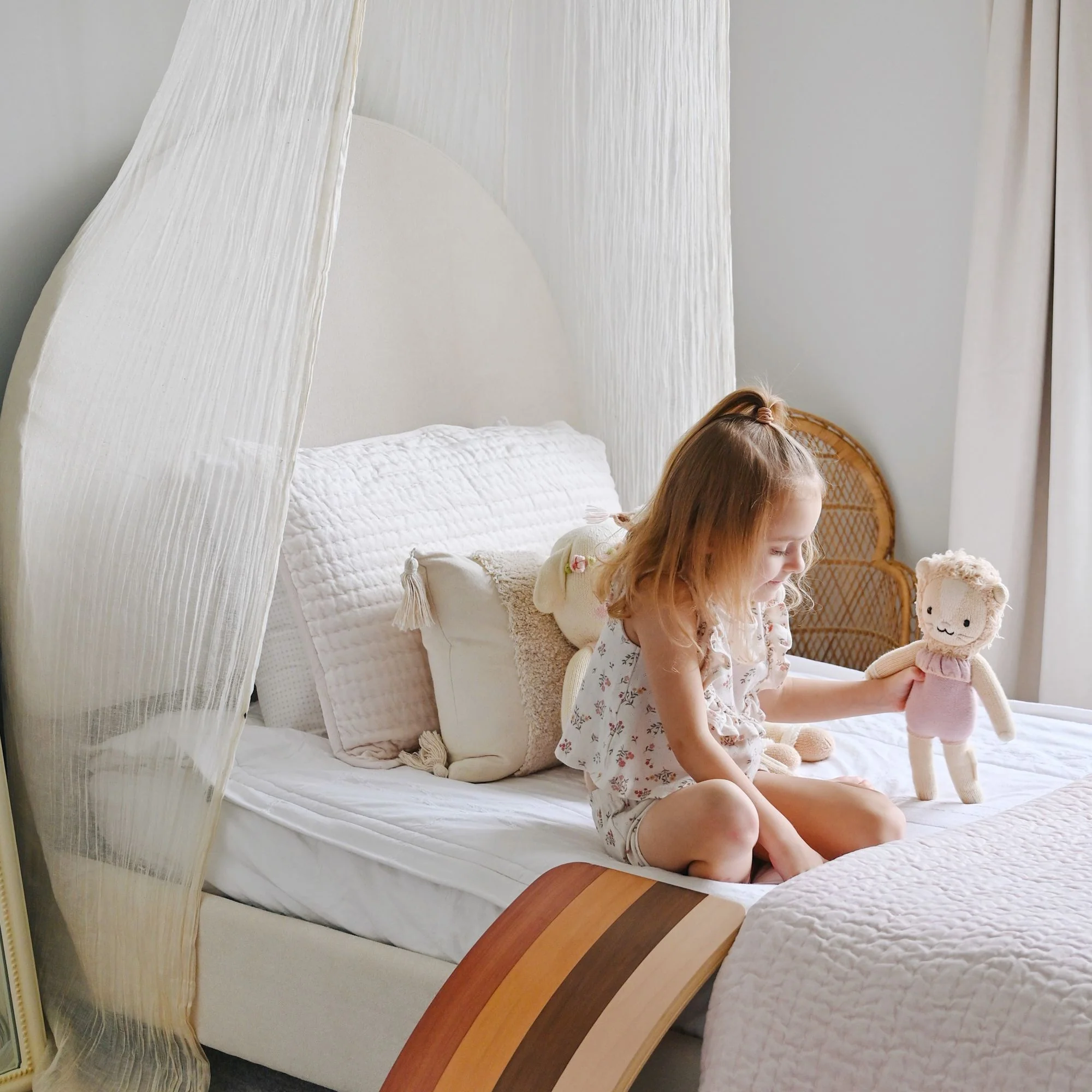 Kenzie Upholstered Twin Bed - Image 29