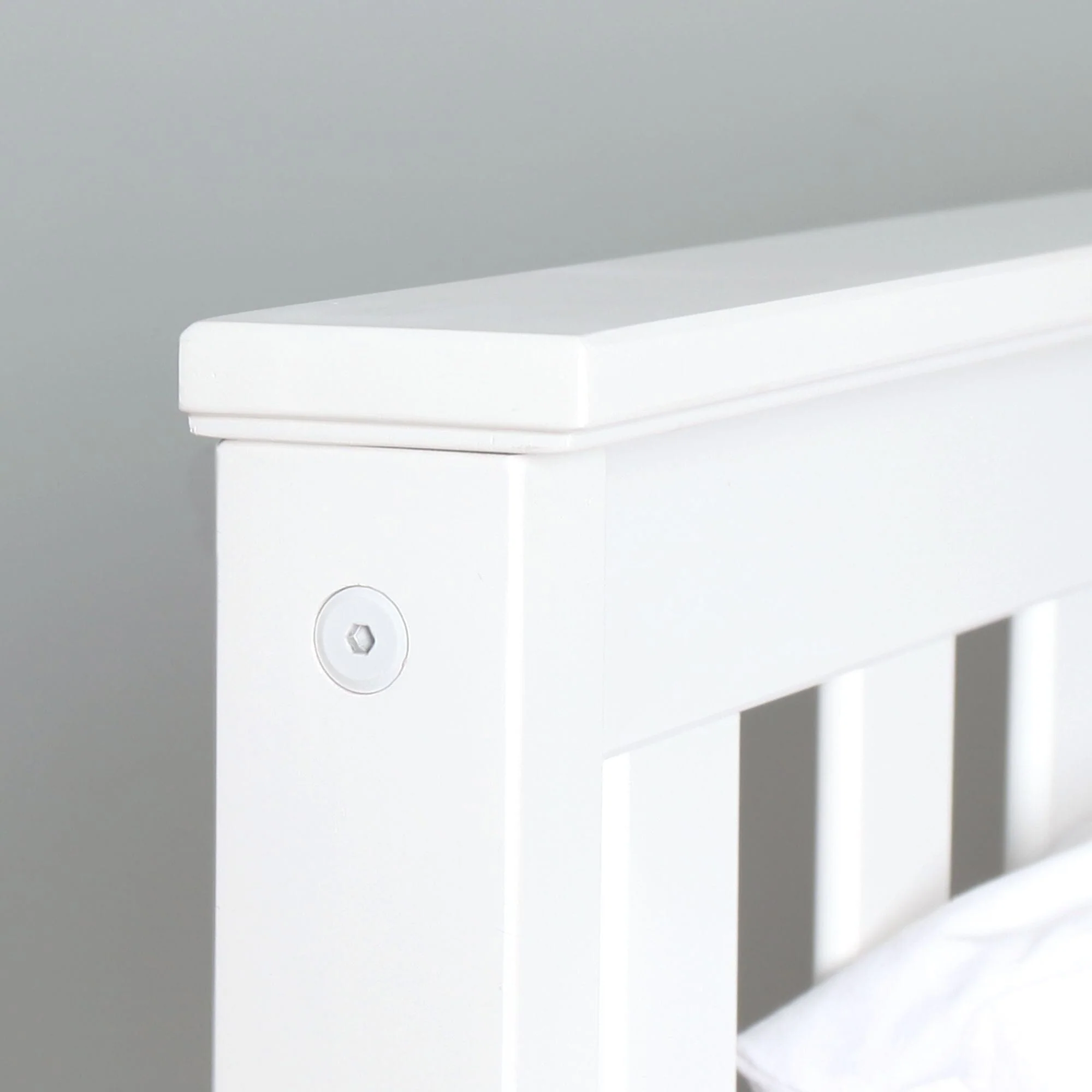 Classic Queen Bed - Image 17