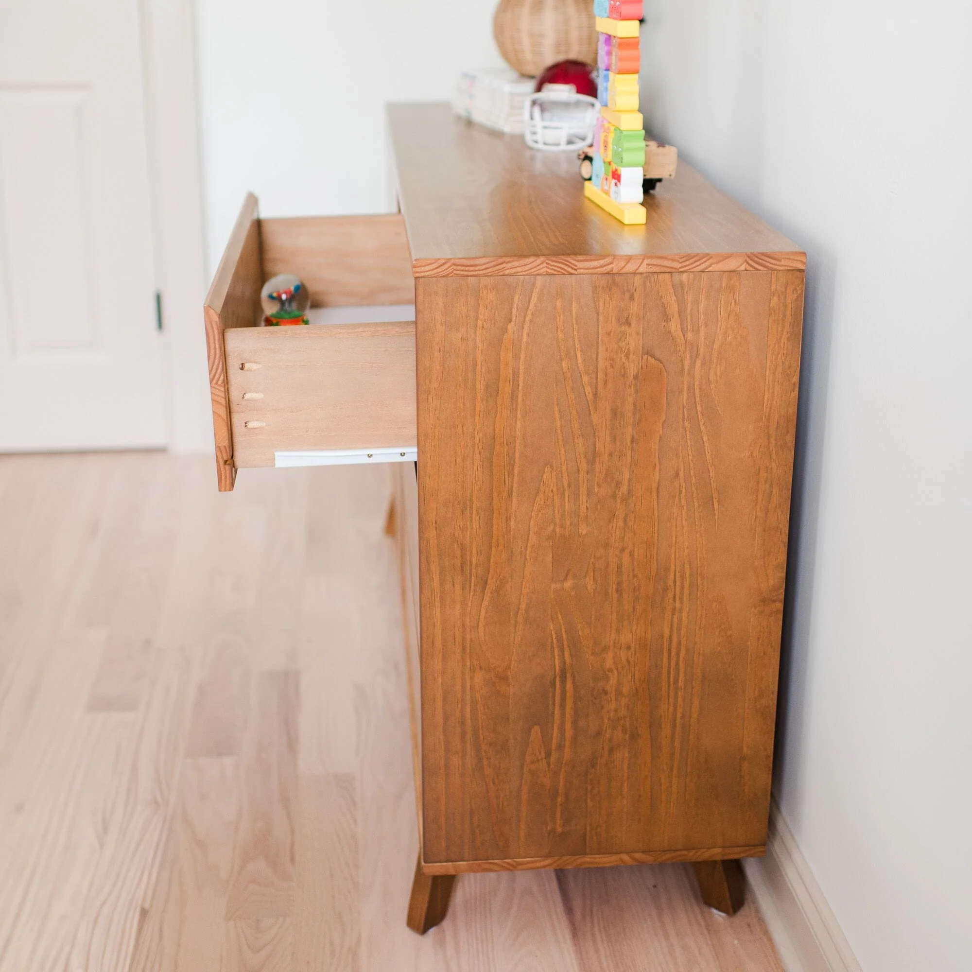 Scandinavian 6-Drawer Dresser - Image 38