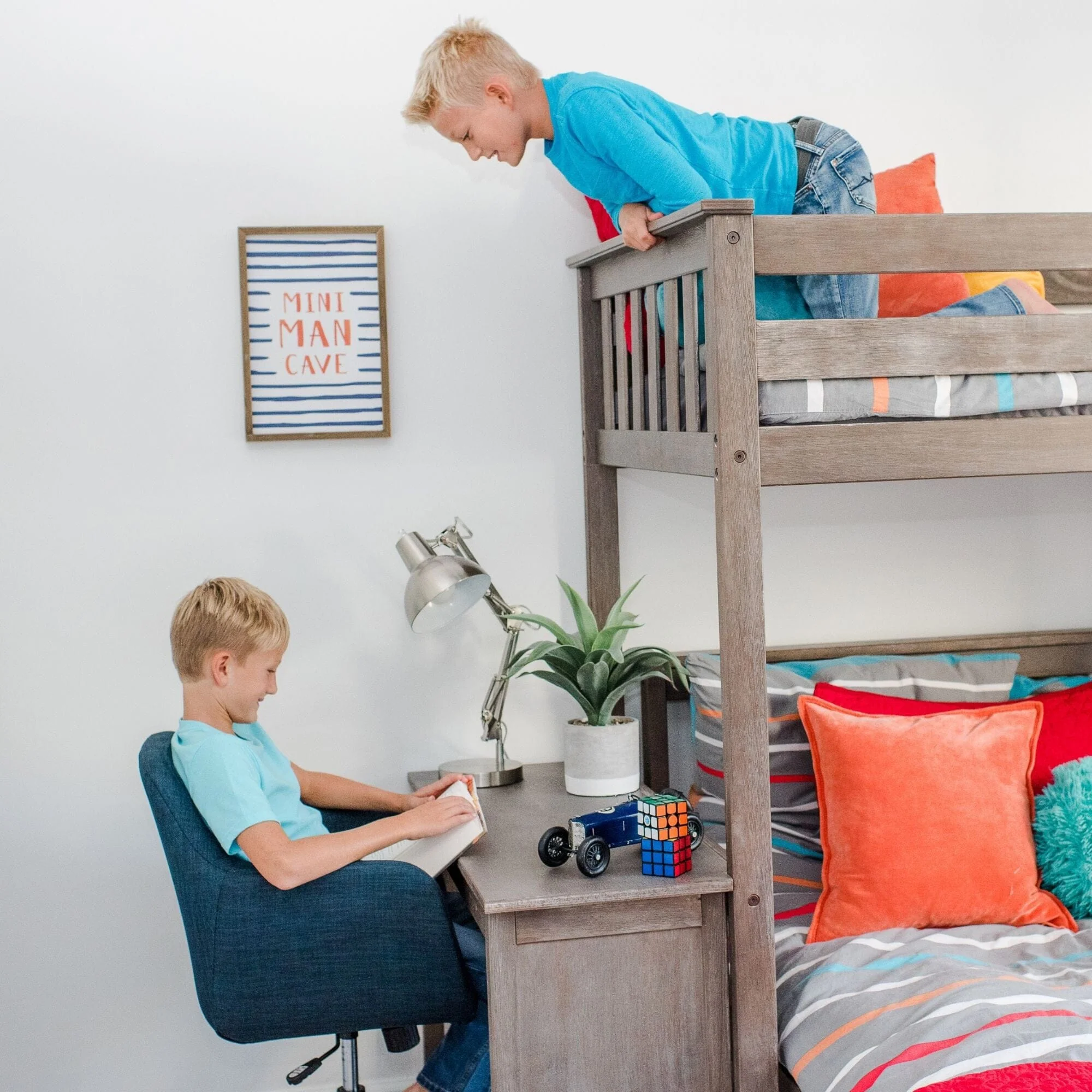 Twin Over Full L-Shaped Bunk Bed With Desk - Image 10