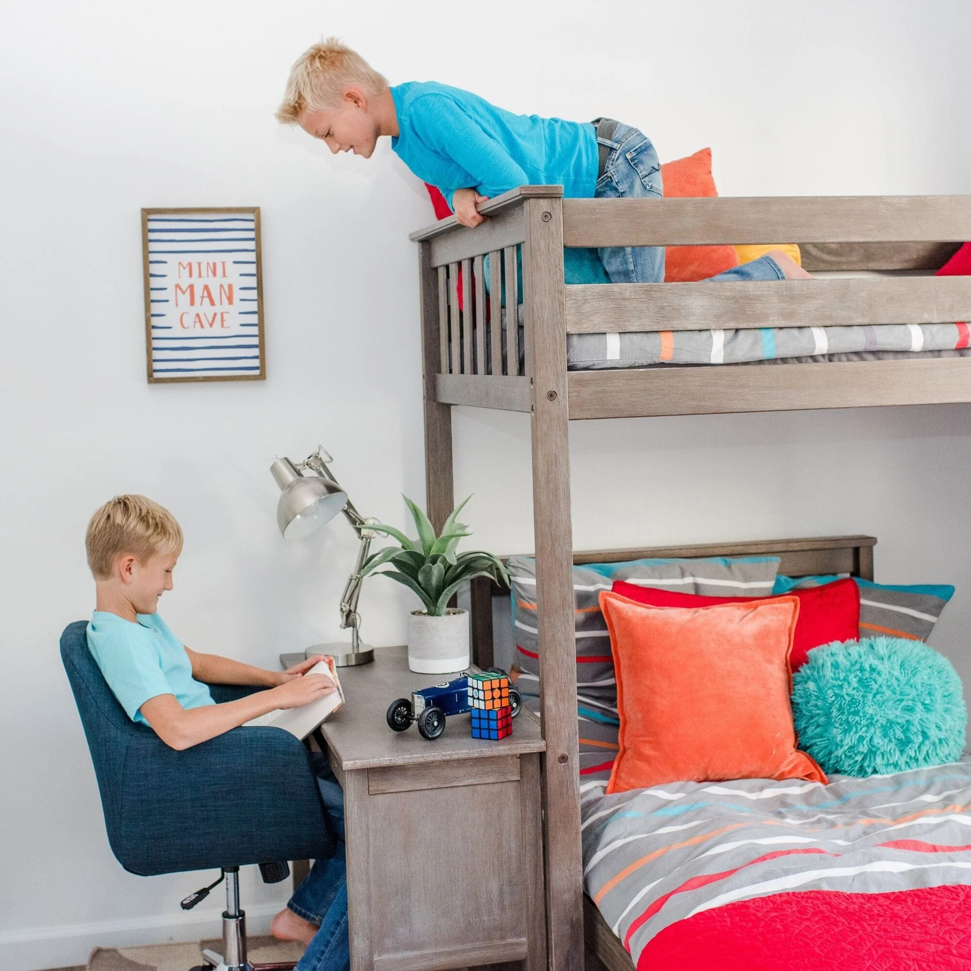 Twin Over Twin L-Shaped Bunk Bed With Desk - Image 9