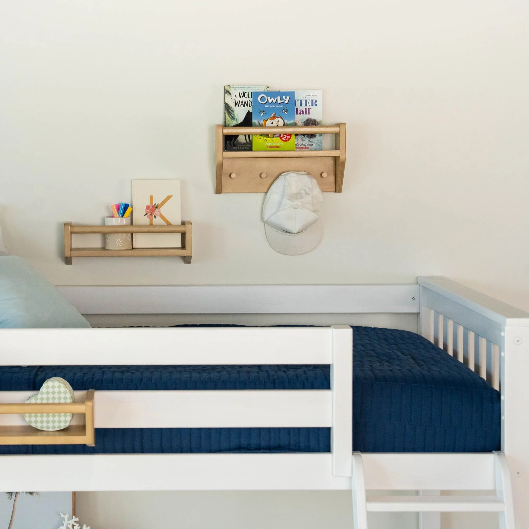 Wall Shelf With Pegs - Image 27
